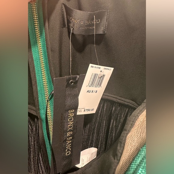 Bronx and Banco Florence Emerald Gown - NWT!! 💚🍀 - Picture 6 of 7